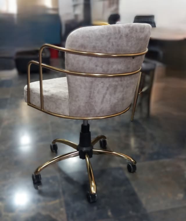 صندلی اپن پلانتر چرخ دار